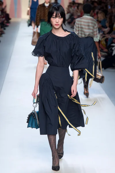 Look 22